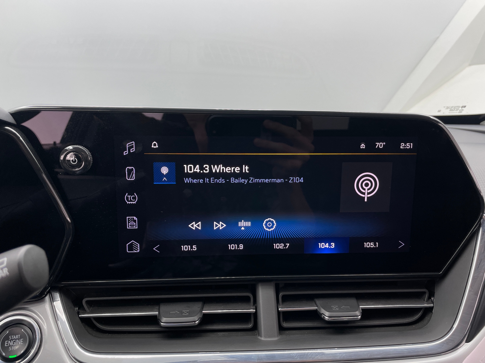 Thumbnail: 2025 Chevrolet Trax - 3