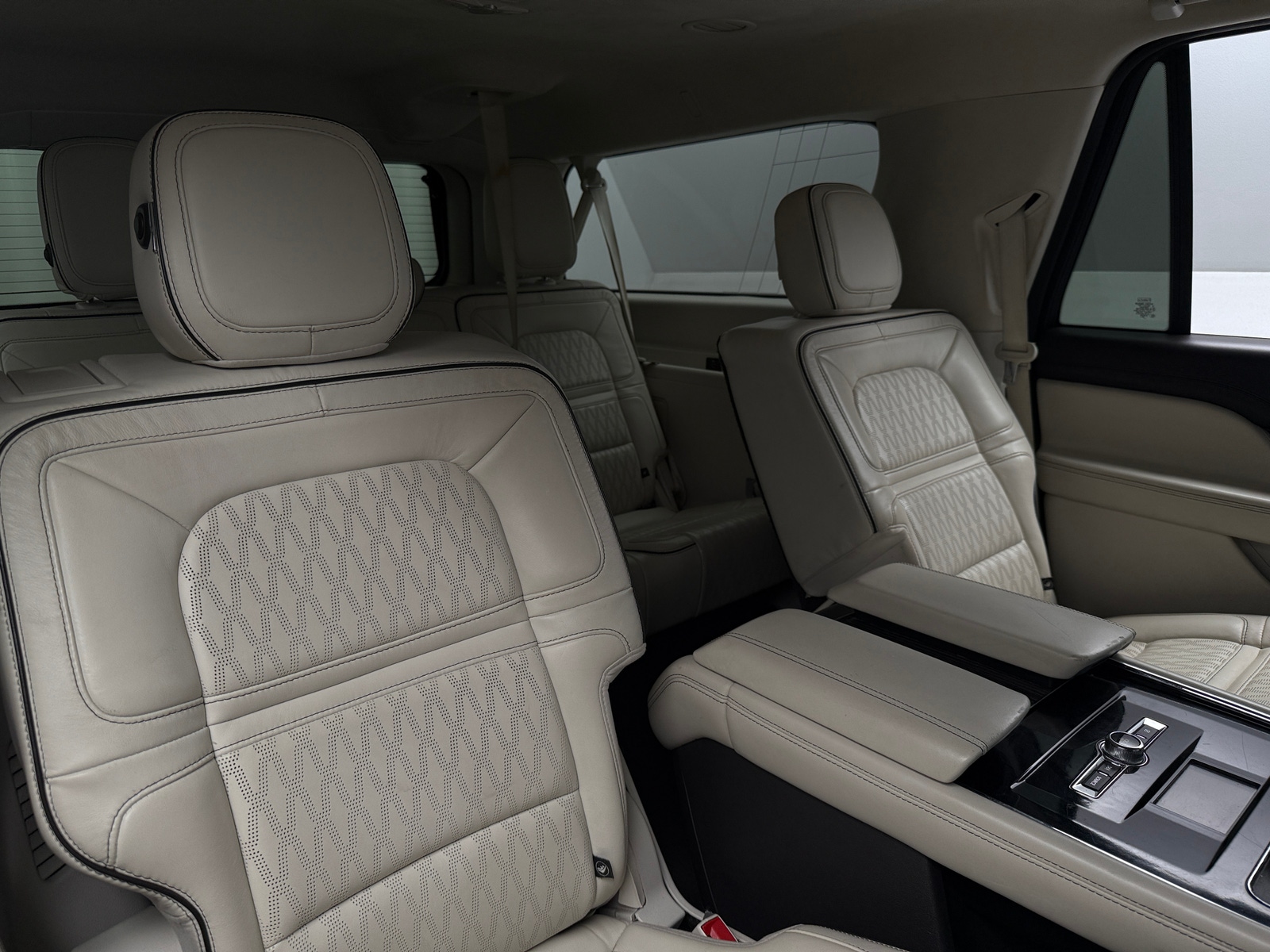 Thumbnail: 2020 Lincoln Navigator L - 5