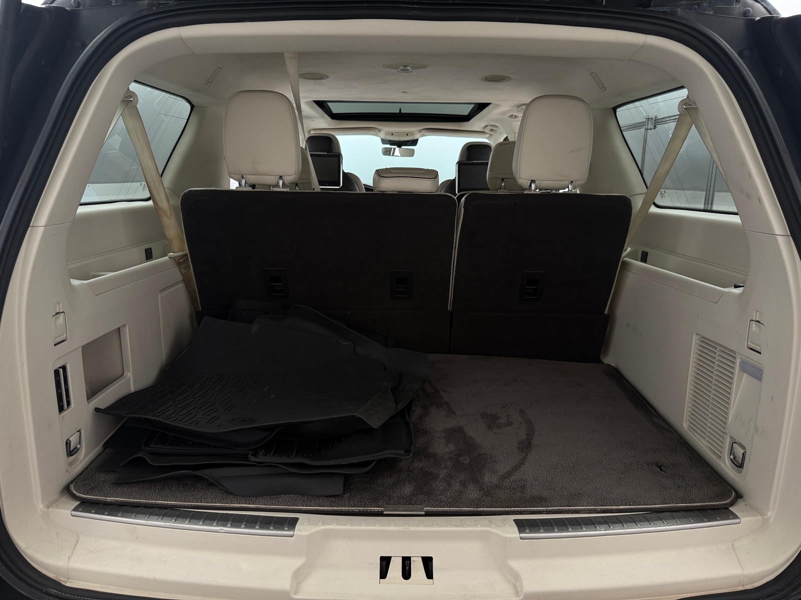 Thumbnail: 2020 Lincoln Navigator L - 6