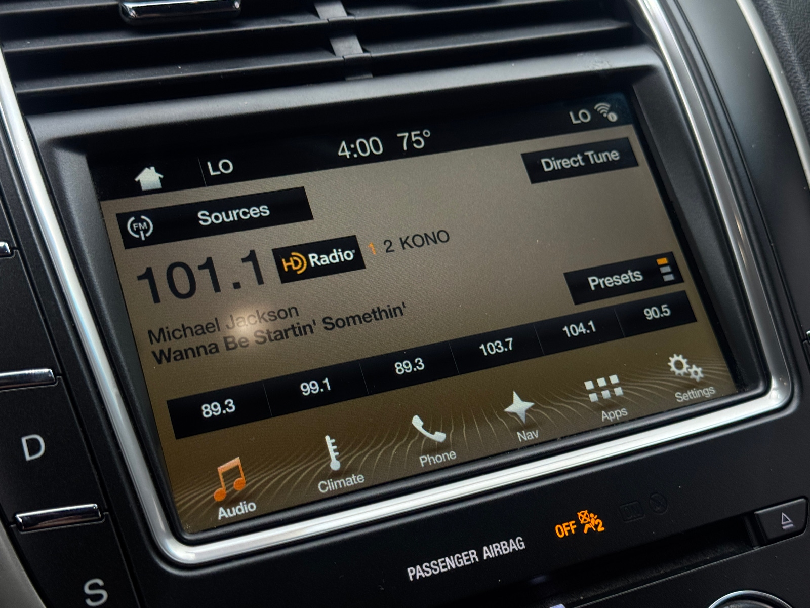Thumbnail: 2017 Lincoln MKX - 3