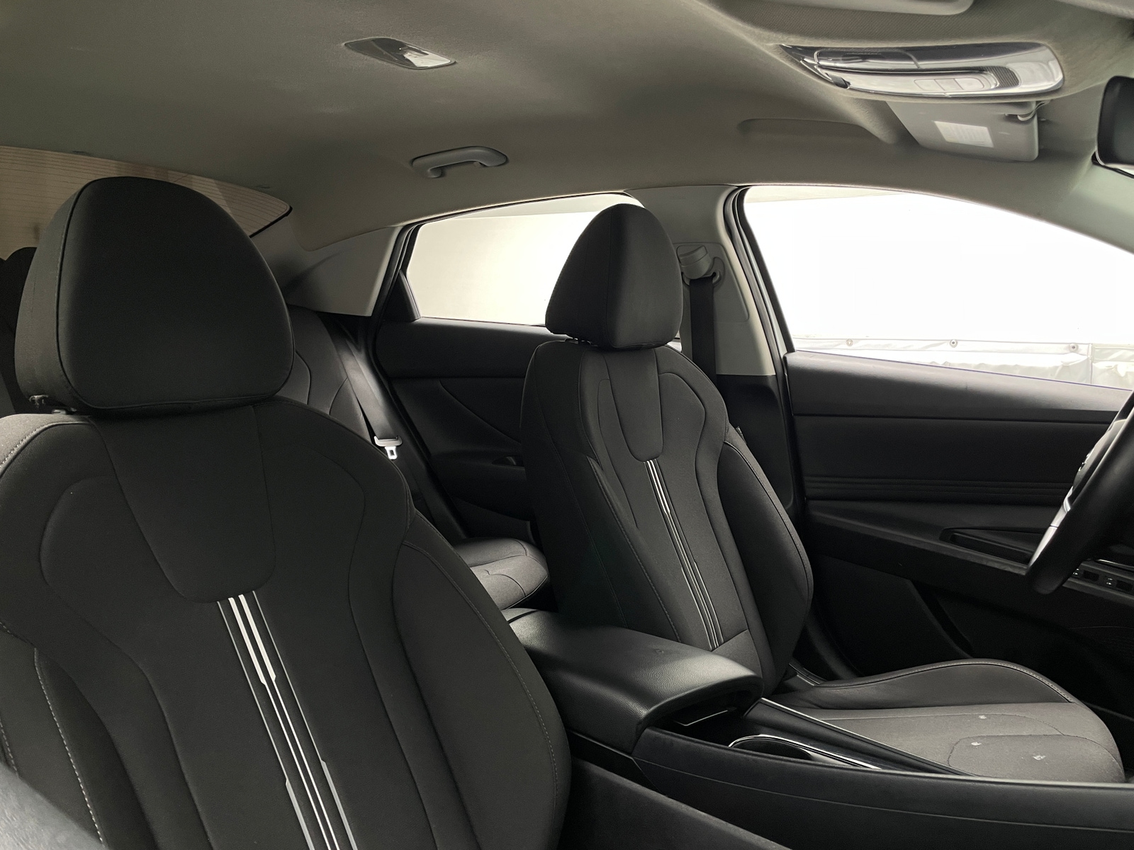 Thumbnail: 2023 Hyundai Elantra - 2