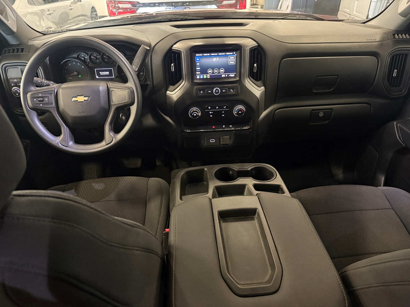 Thumbnail: 2020 Chevrolet Silverado 1500 - 3