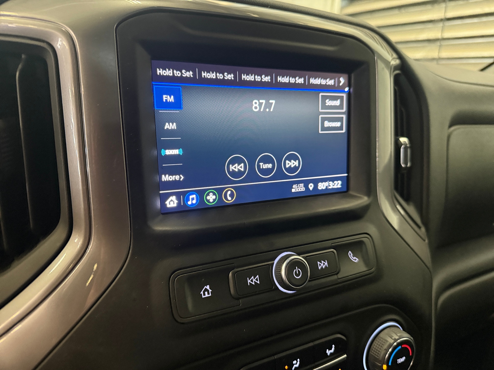 Thumbnail: 2020 Chevrolet Silverado 1500 - 4