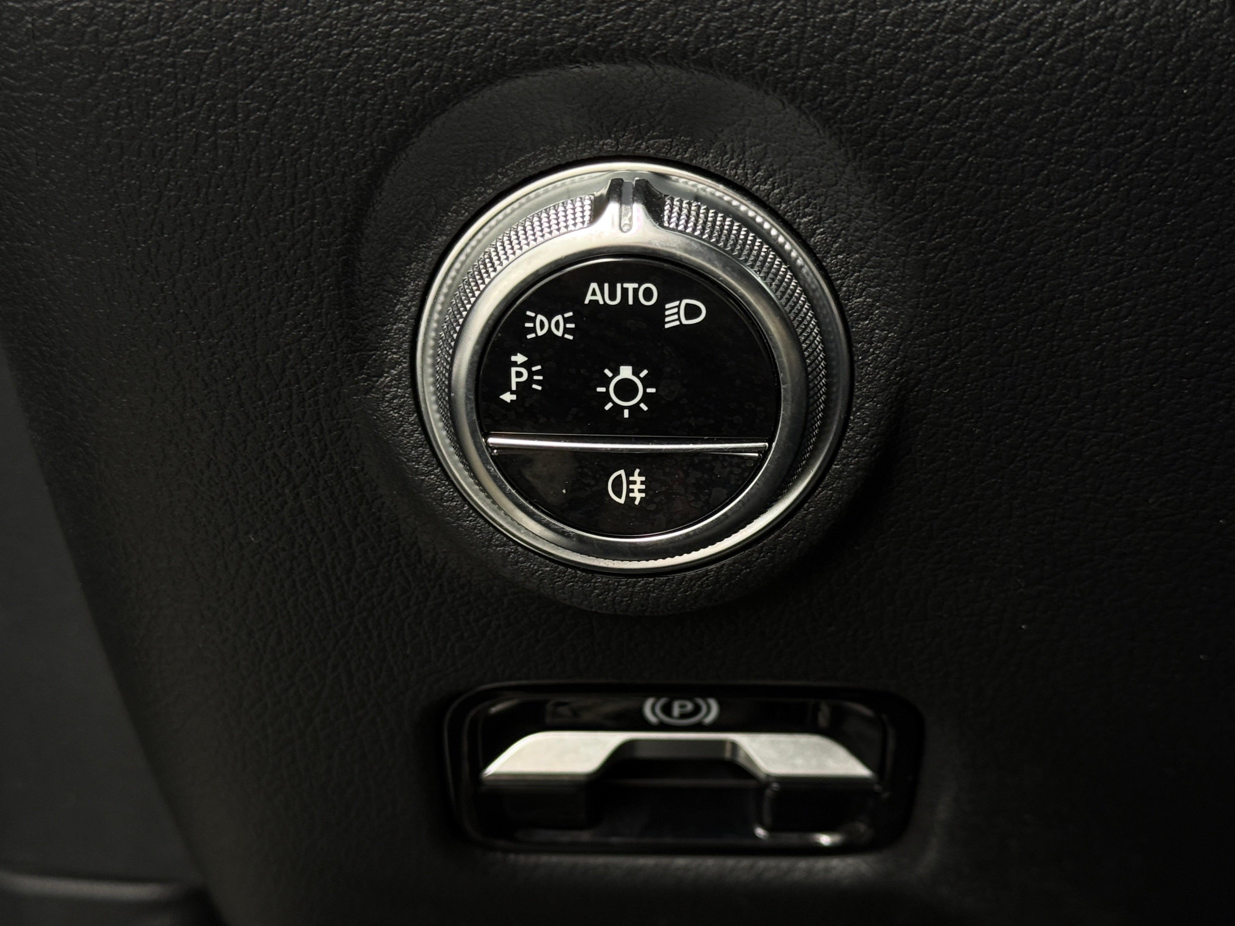 2023 Mercedes-Benz C-Class Sedan C 300 - Photo 13