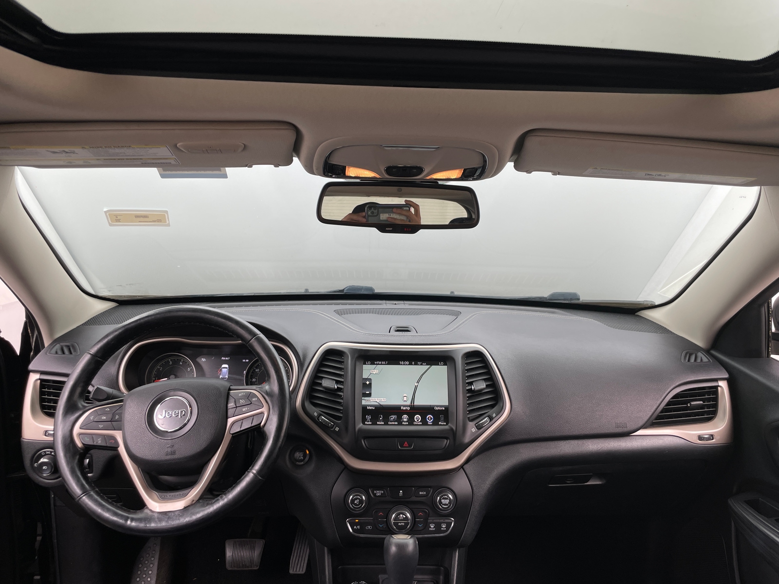 Thumbnail: 2015 Jeep Cherokee - 2