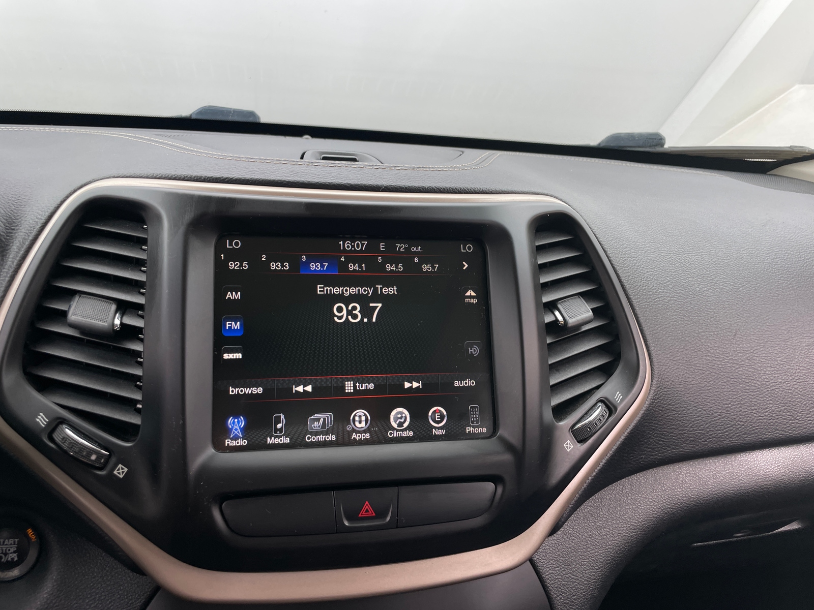 Thumbnail: 2015 Jeep Cherokee - 3