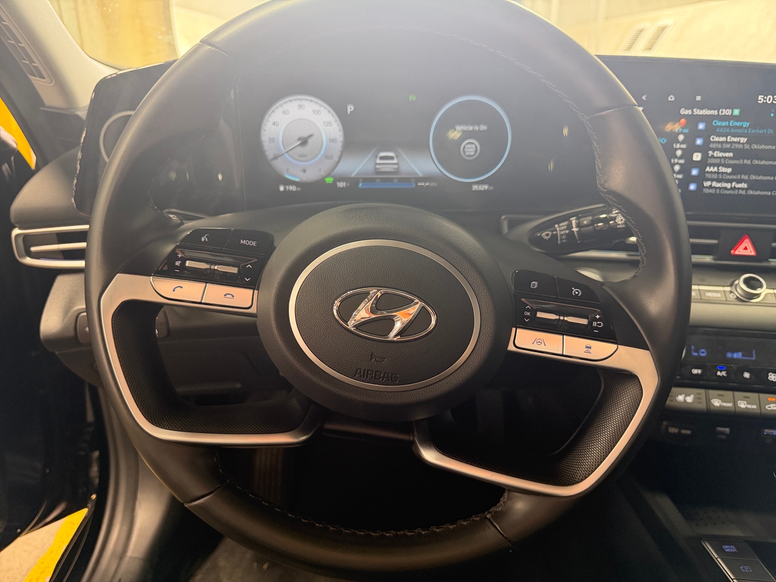Thumbnail: 2023 Hyundai Elantra - 4
