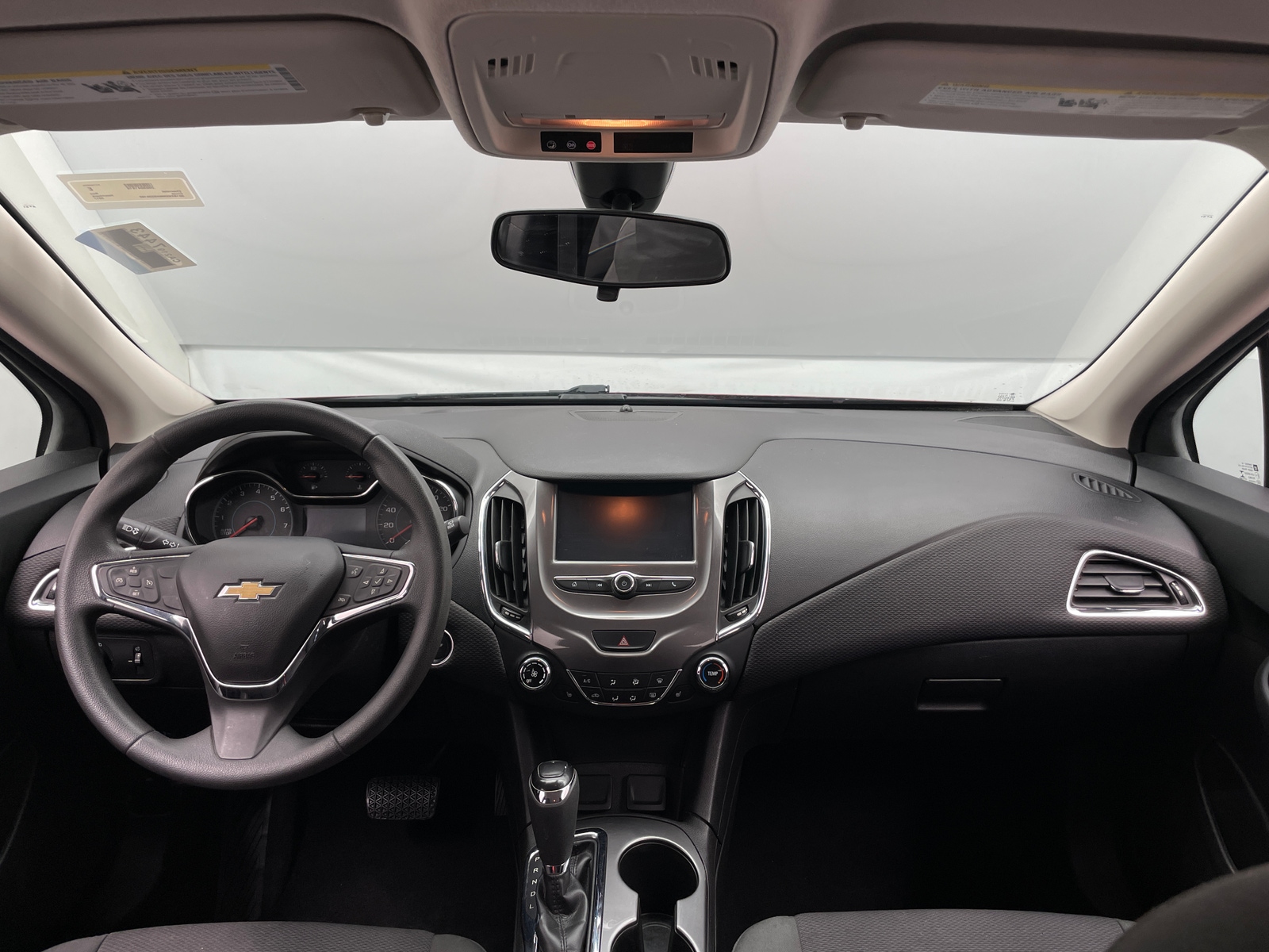Thumbnail: 2017 Chevrolet Cruze - 3
