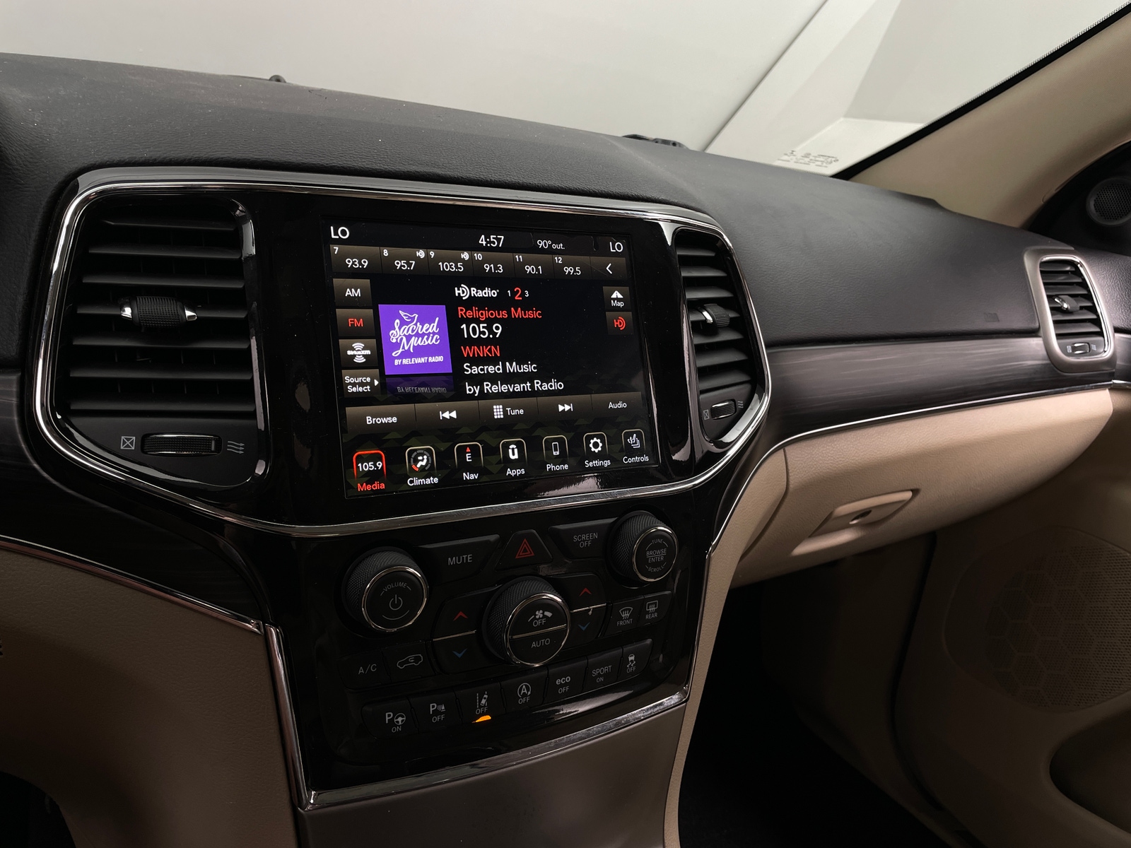 Thumbnail: 2021 Jeep Grand Cherokee - 3