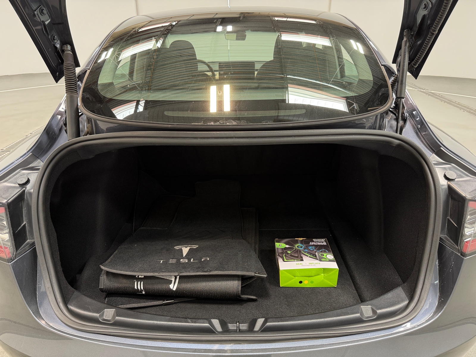 Thumbnail: 2023 Tesla Model 3 - 6