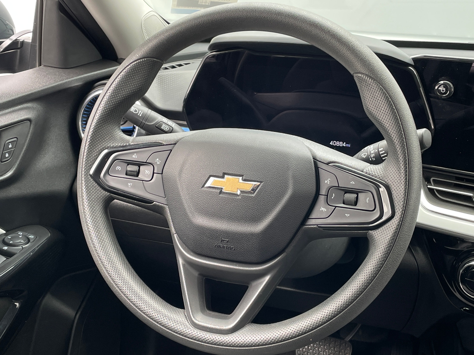 Thumbnail: 2025 Chevrolet Trax - 4