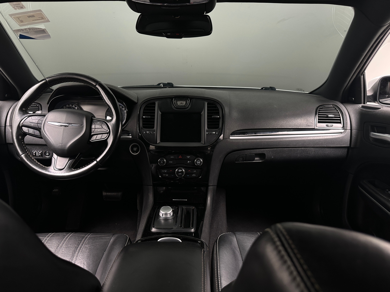 Thumbnail: 2019 Chrysler 300 - 2