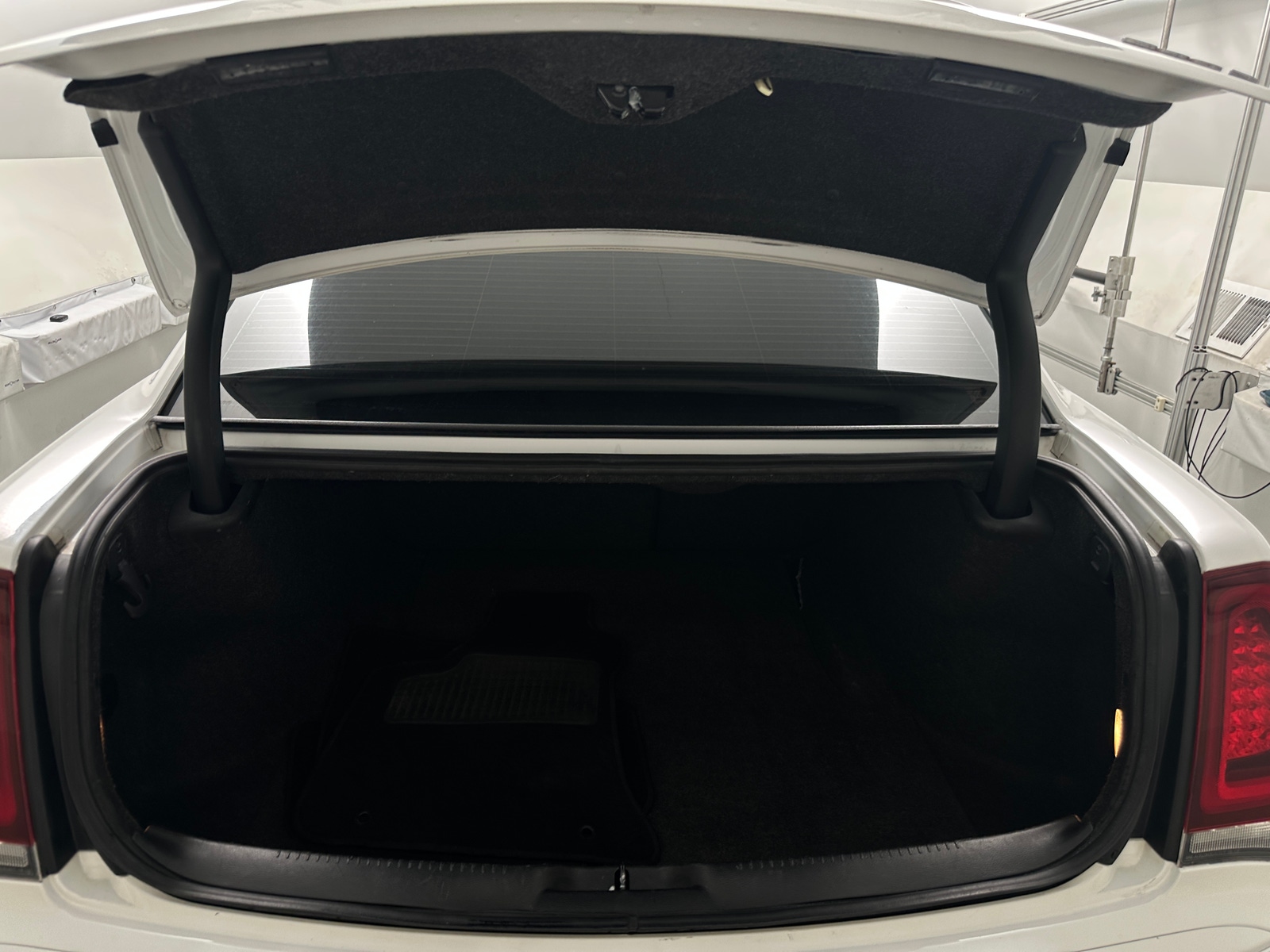 Thumbnail: 2019 Chrysler 300 - 6