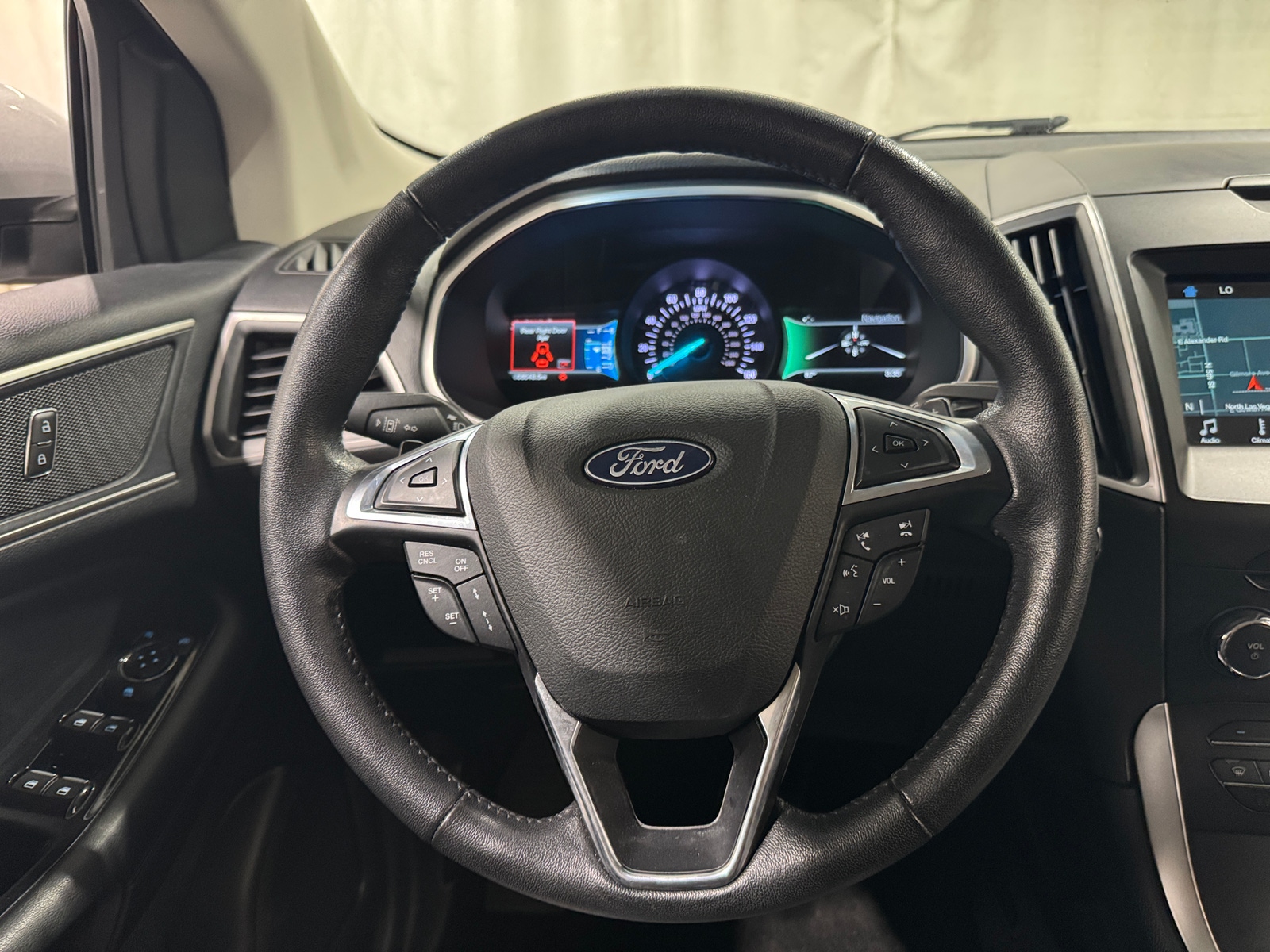 Thumbnail: 2018 Ford Edge - 4