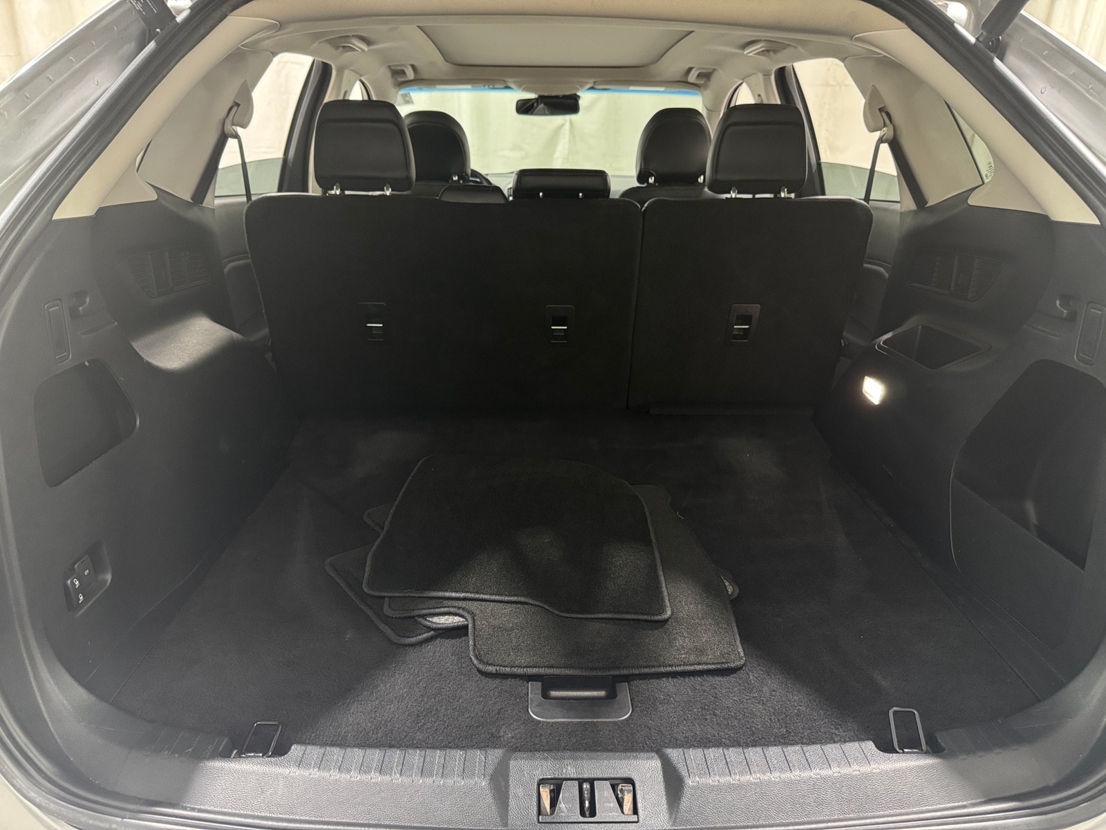 Thumbnail: 2018 Ford Edge - 6