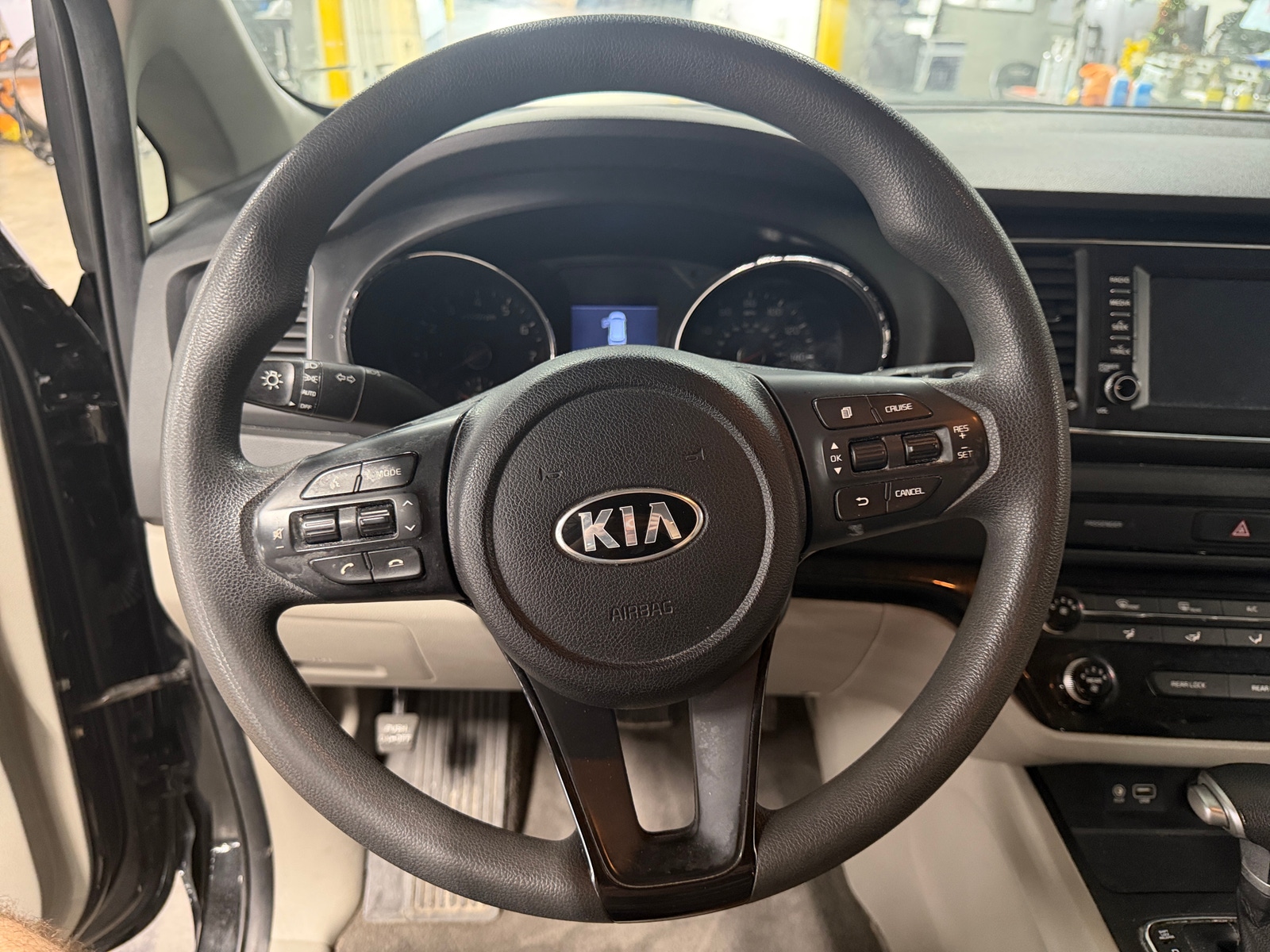 Thumbnail: 2021 Kia Sedona - 5