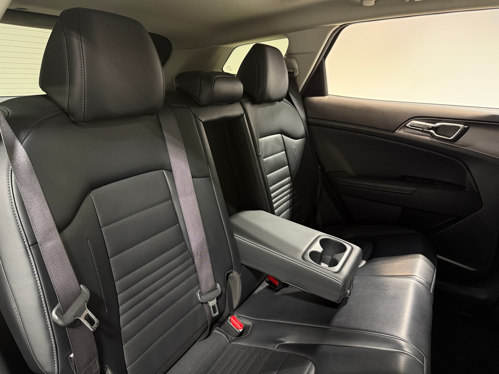 Thumbnail: 2023 Kia Sportage - 5