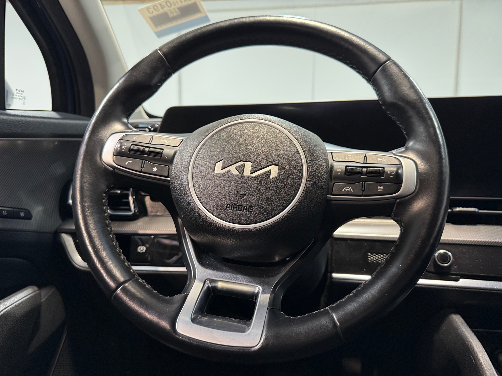 Thumbnail: 2023 Kia Sportage - 4