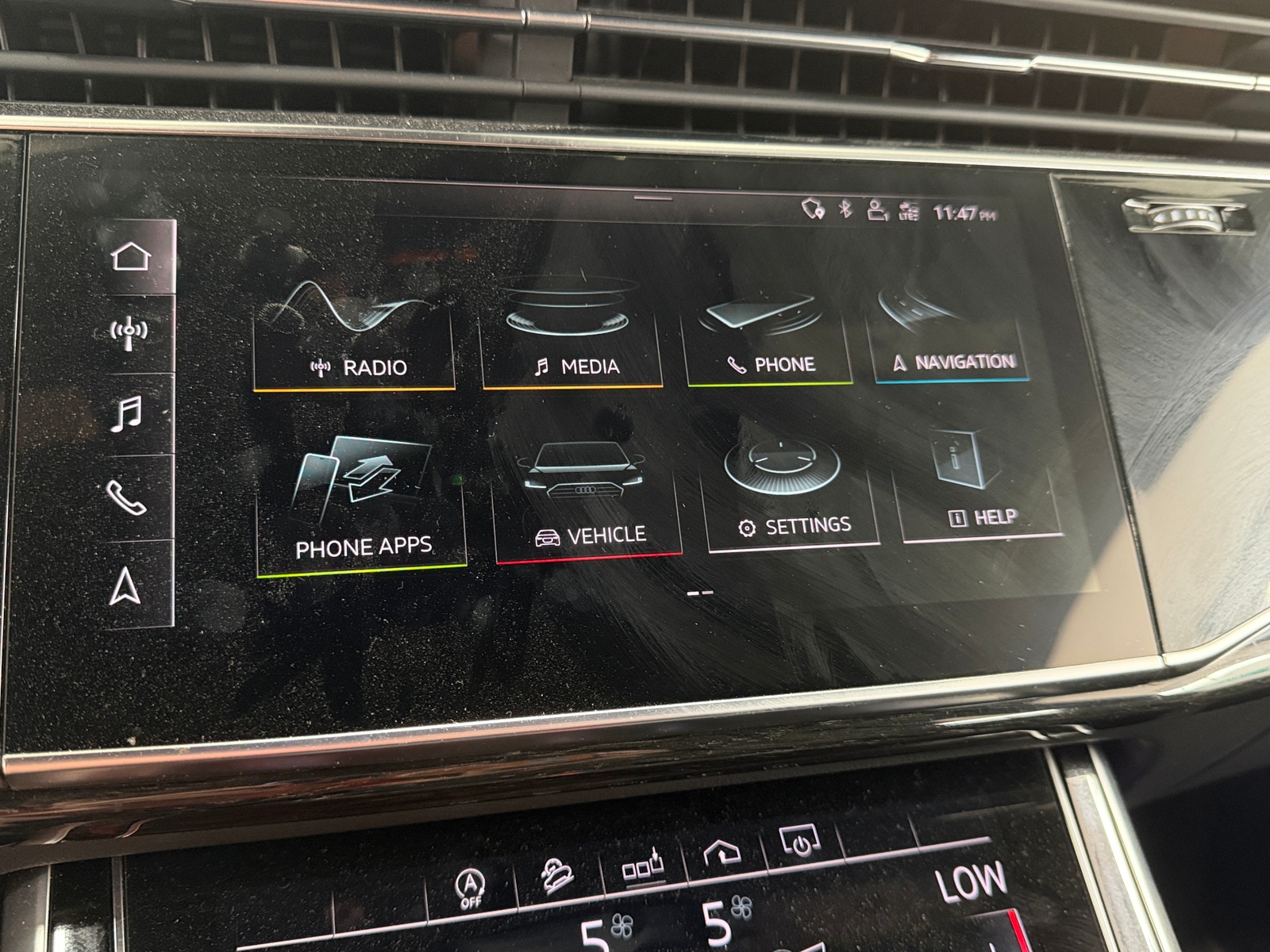 Thumbnail: 2020 Audi Q8 - 3