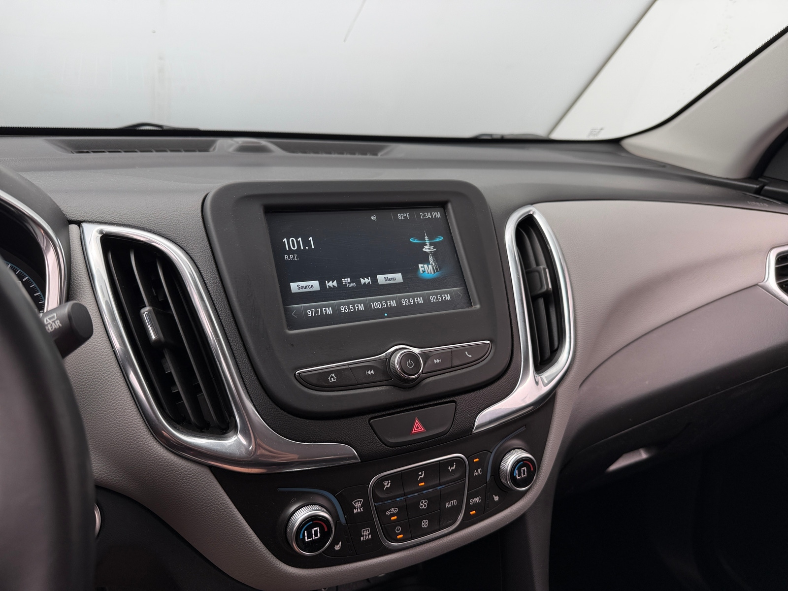 Thumbnail: 2018 Chevrolet Equinox - 4