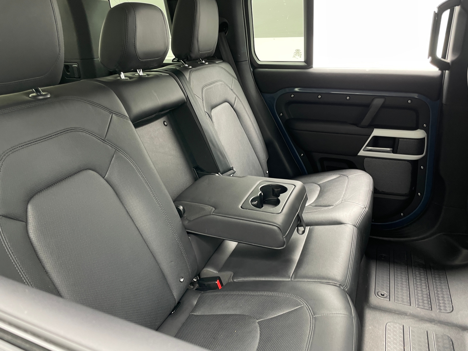 Thumbnail: 2024 Land Rover Defender - 5