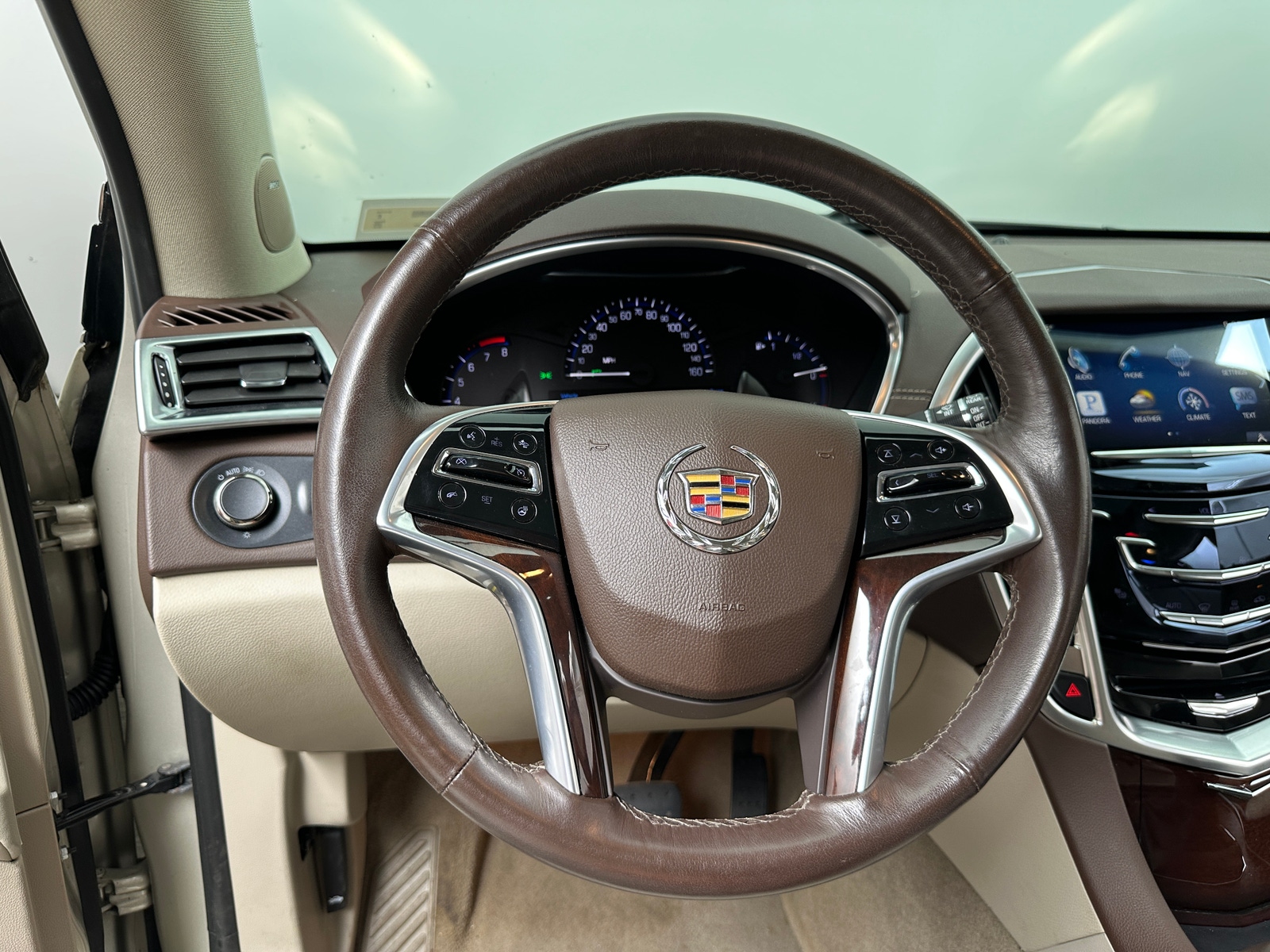 Thumbnail: 2015 Cadillac SRX - 4