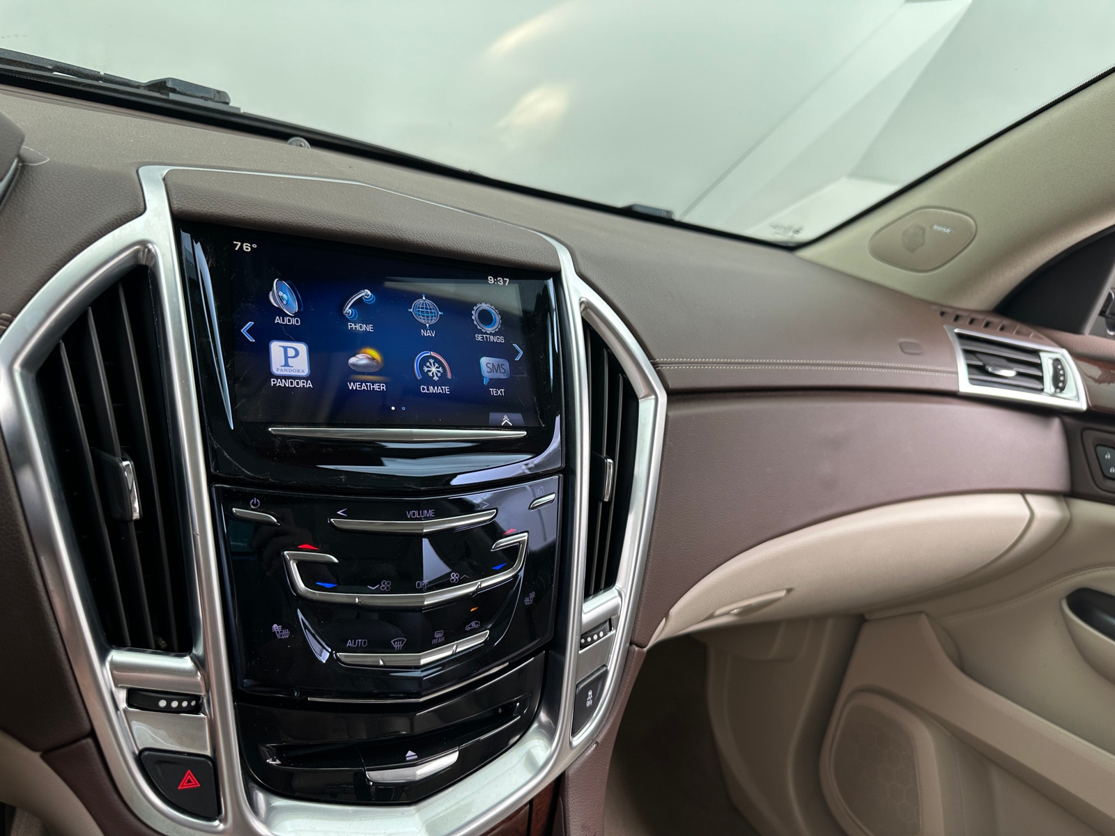Thumbnail: 2015 Cadillac SRX - 3