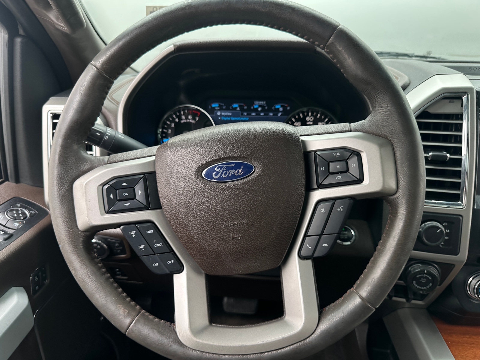Thumbnail: 2017 Ford Econoline - 4