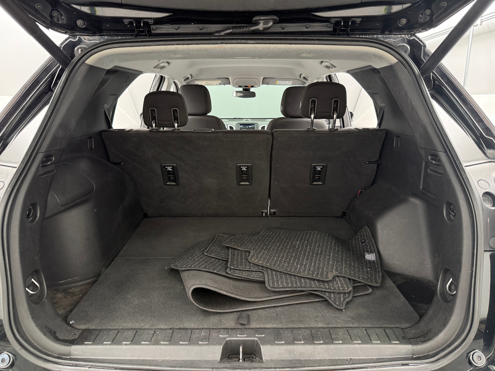 Thumbnail: 2019 Chevrolet Equinox - 7