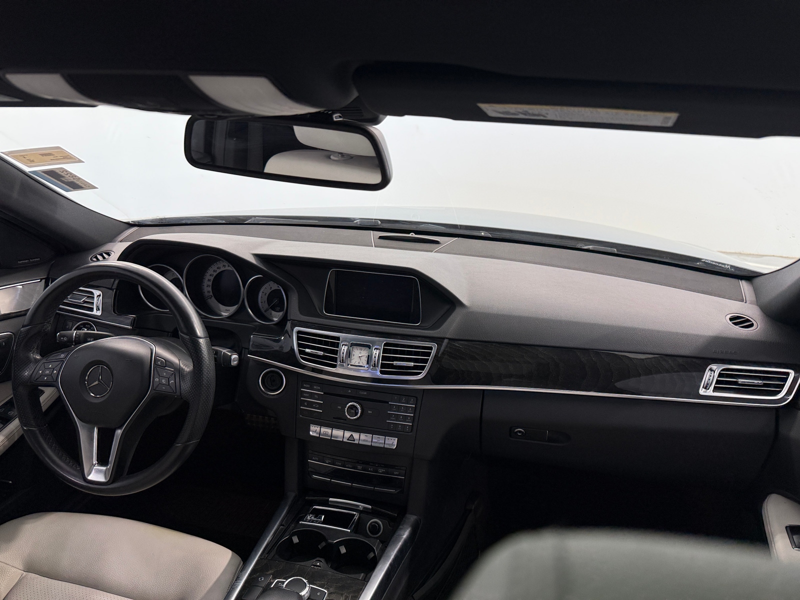 Thumbnail: 2016 Mercedes-Benz E-Class - 2