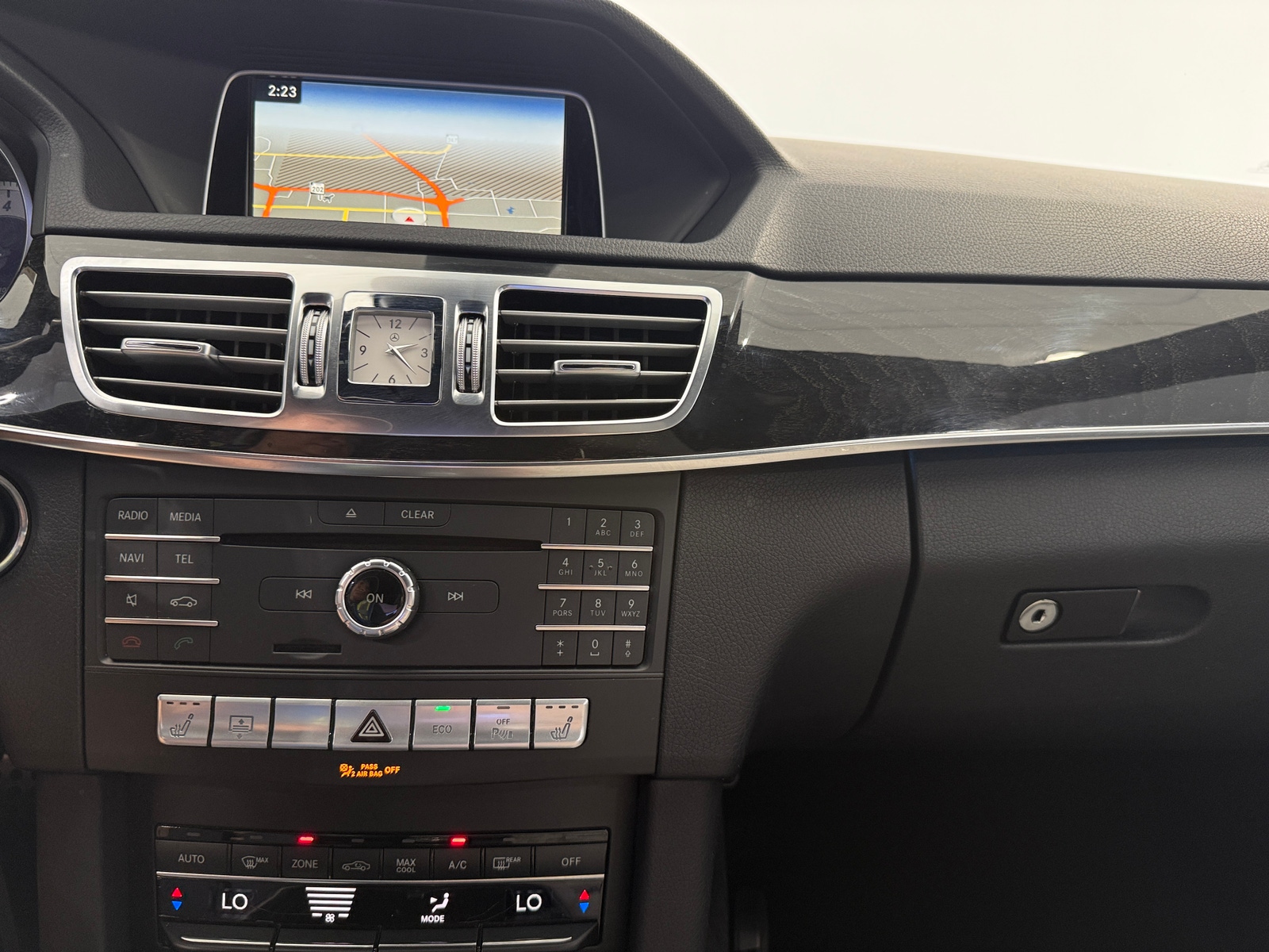 Thumbnail: 2016 Mercedes-Benz E-Class - 3