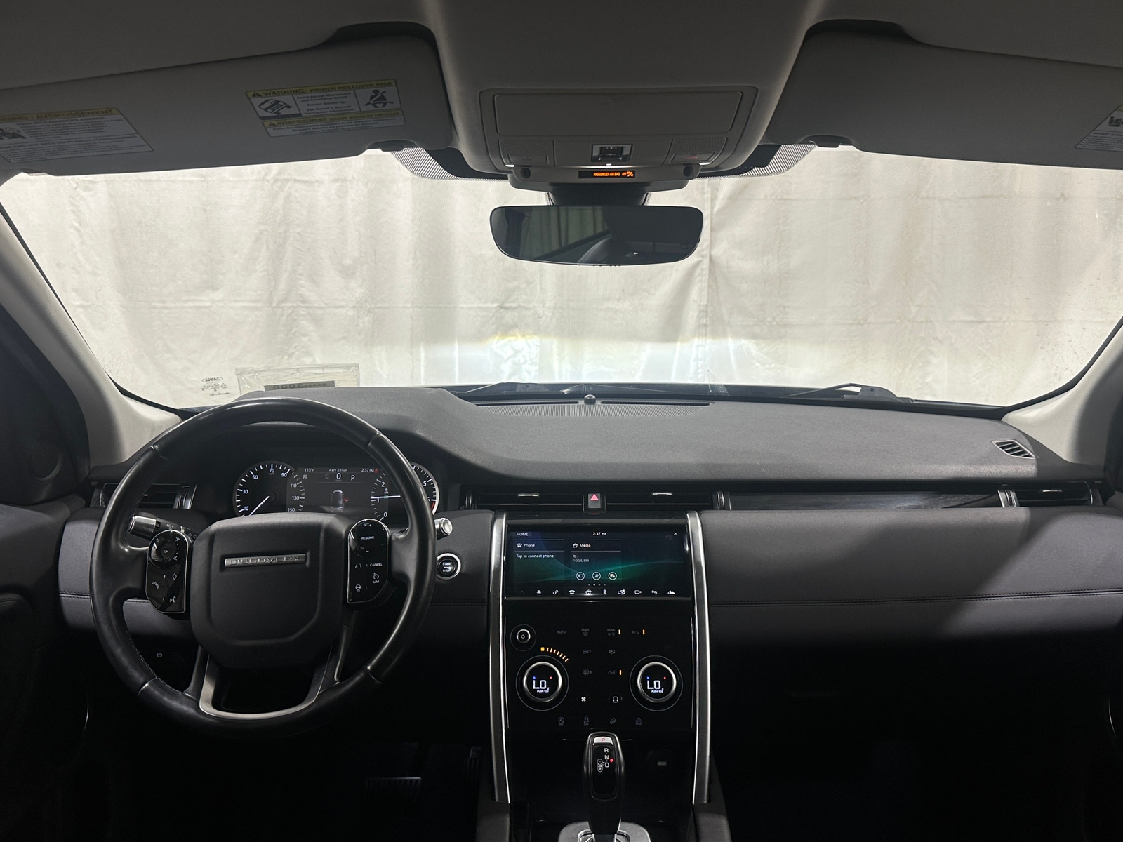 Thumbnail: 2020 Land Rover Discovery Sport - 3