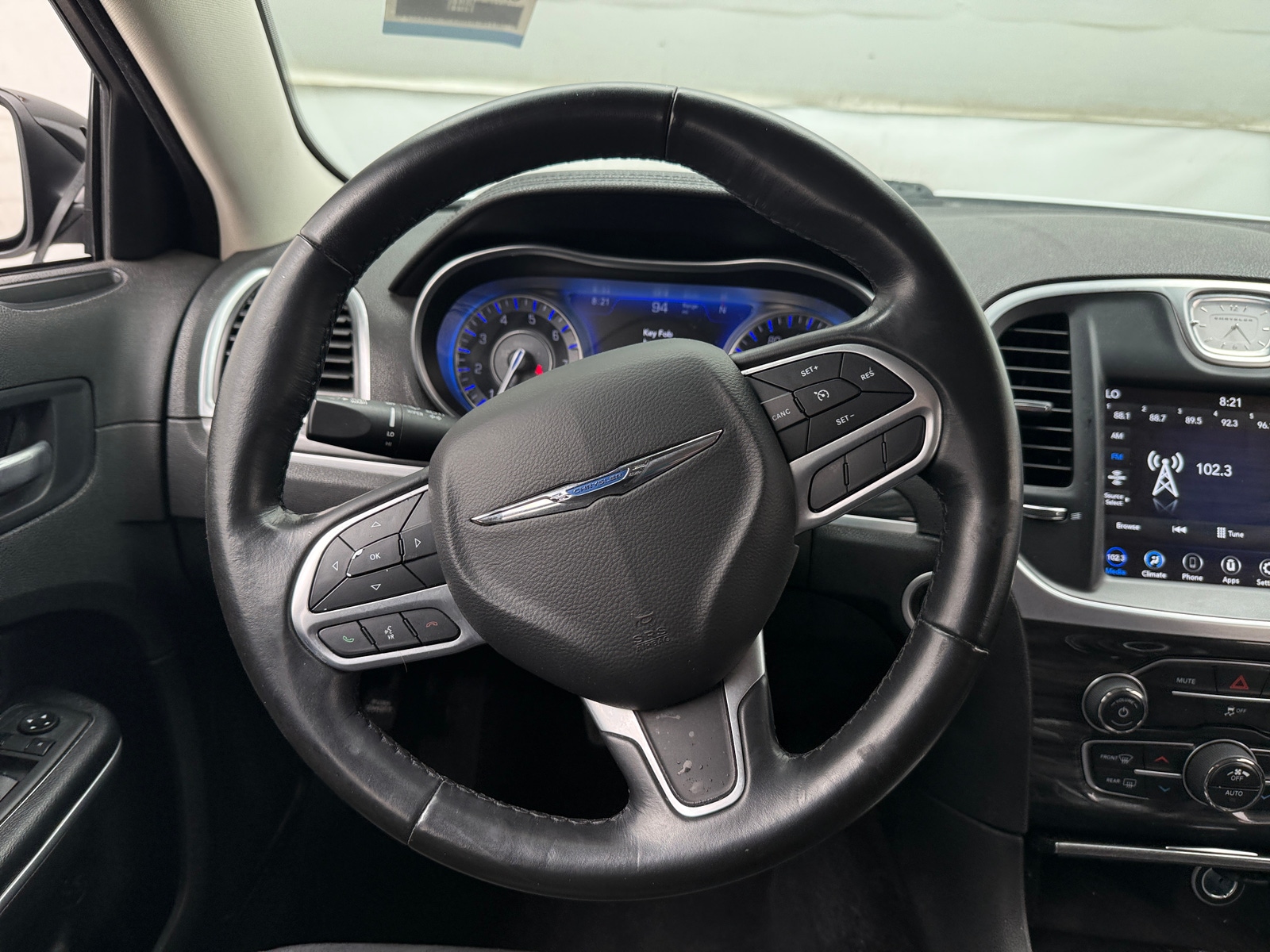 Thumbnail: 2022 Chrysler 300 - 5