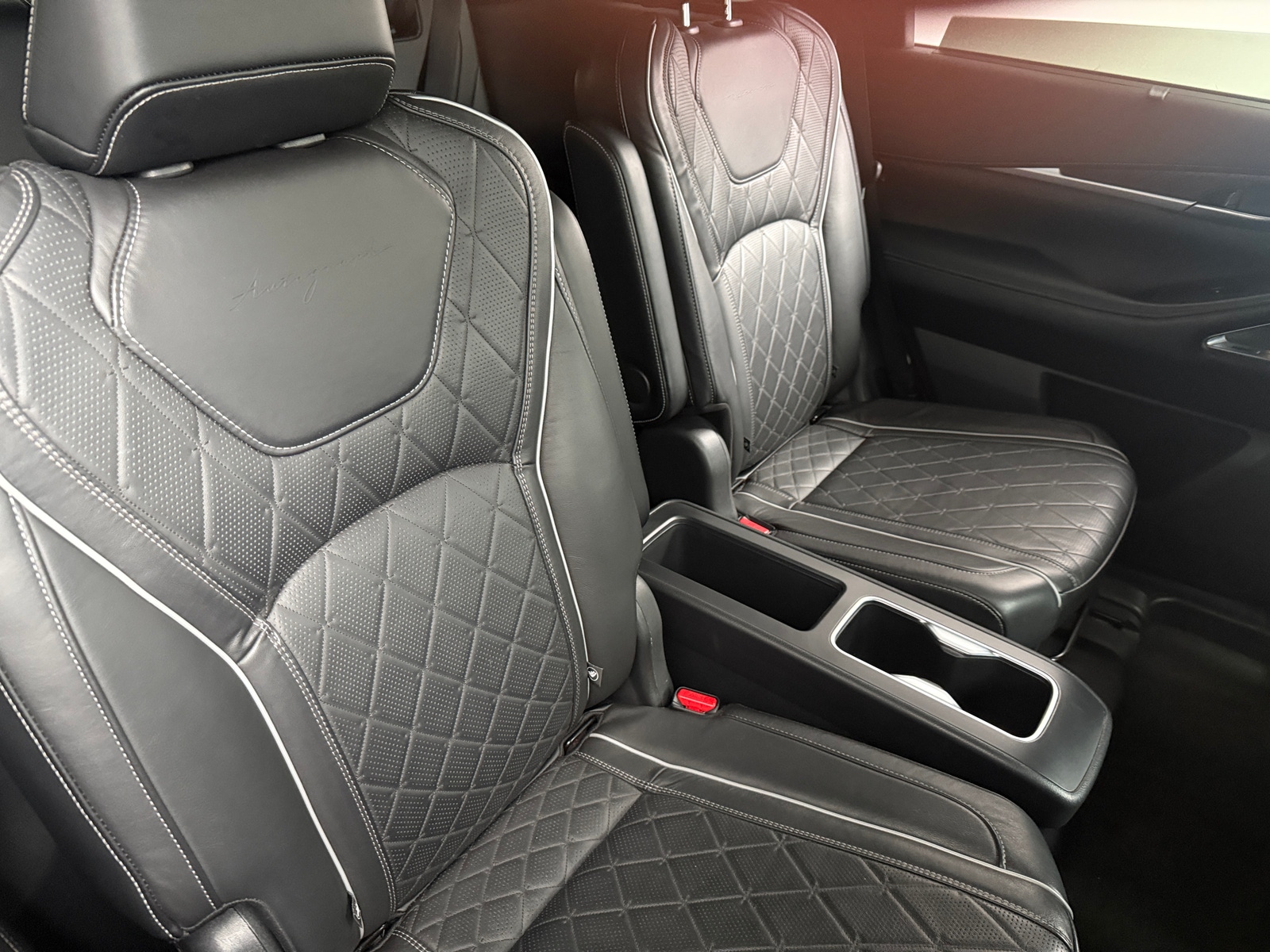 Thumbnail: 2023 INFINITI QX60 - 5