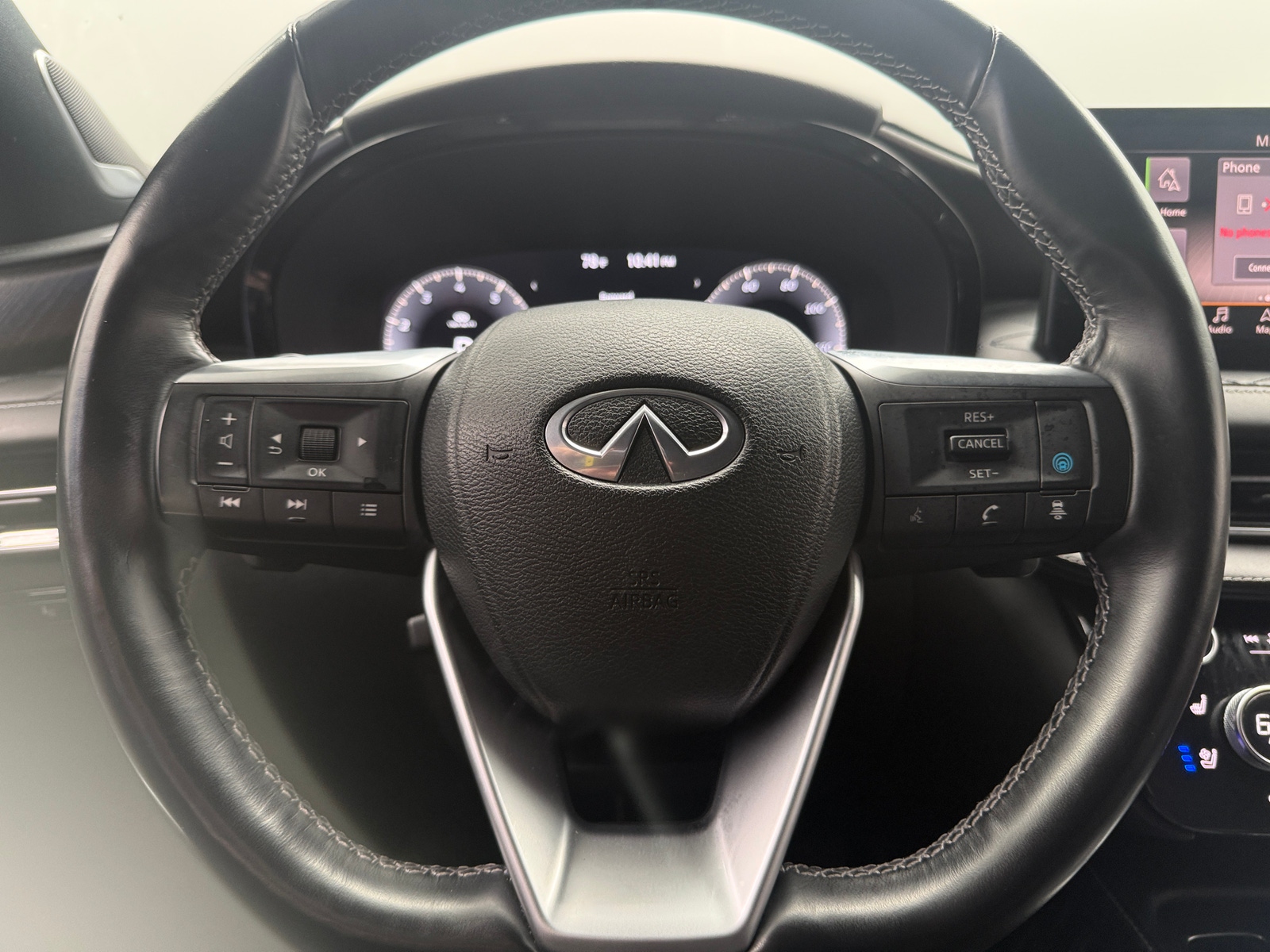 Thumbnail: 2023 INFINITI QX60 - 4