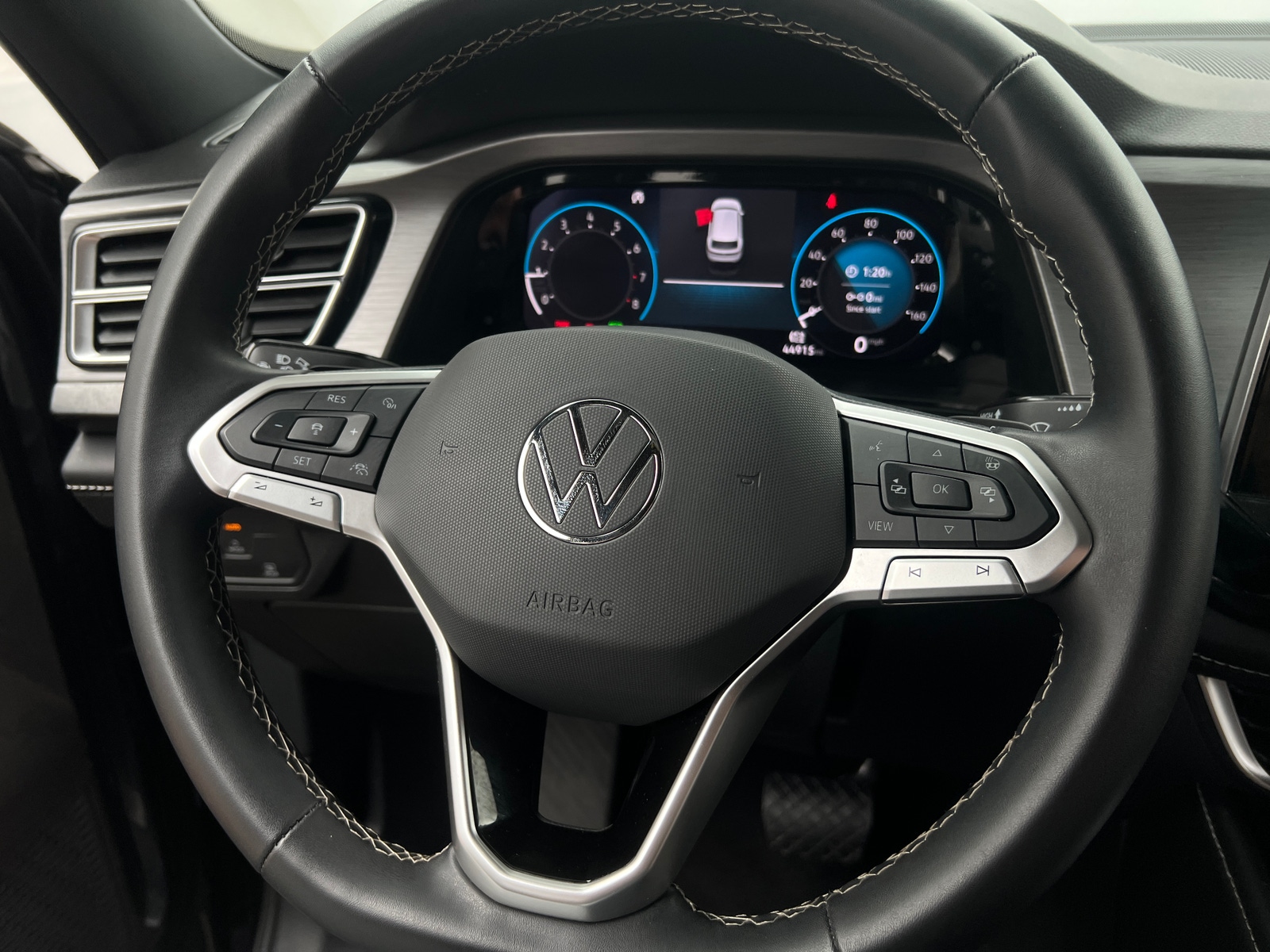 Thumbnail: 2024 Volkswagen Atlas - 4