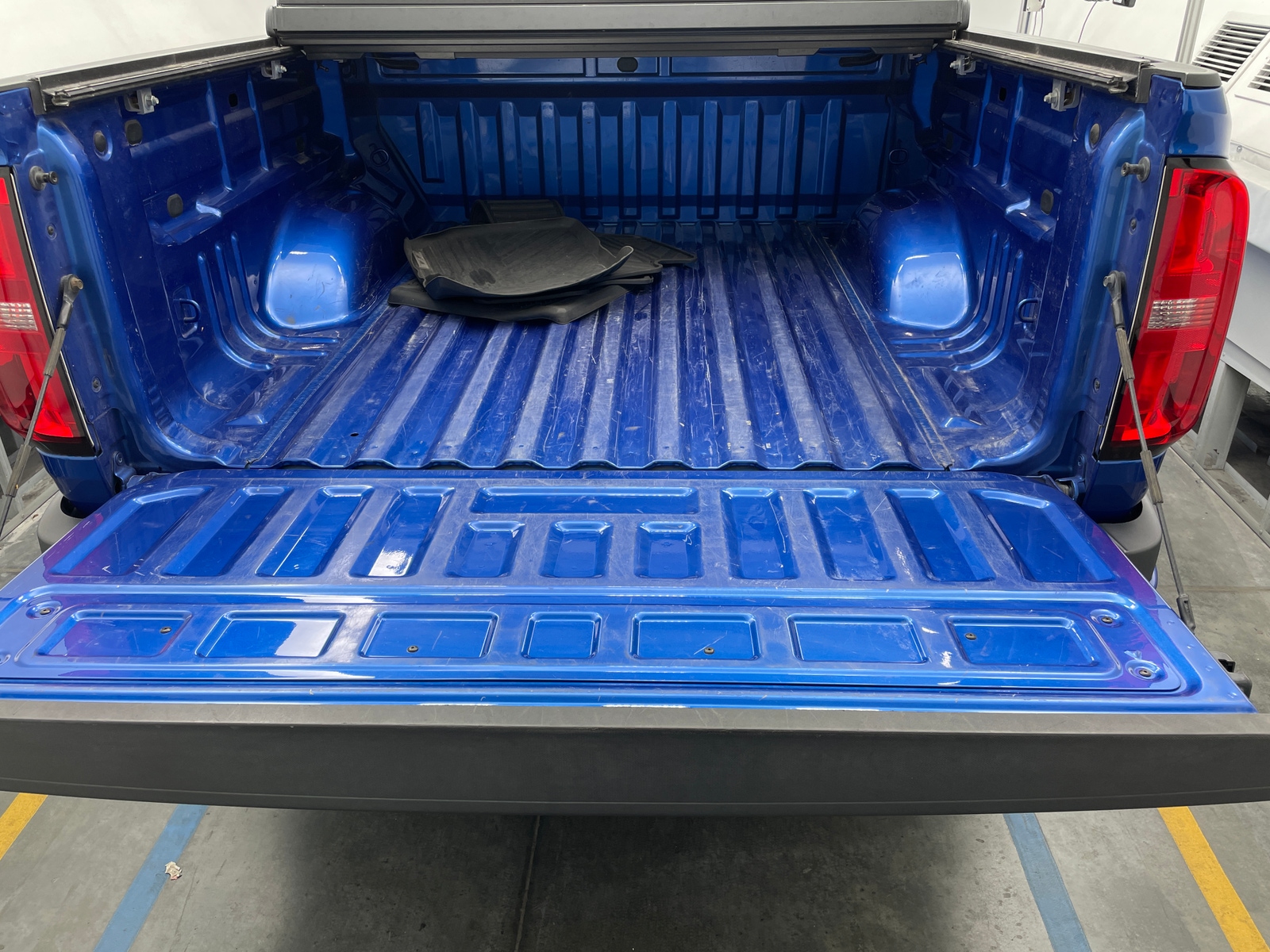 Thumbnail: 2019 Chevrolet Colorado - 6