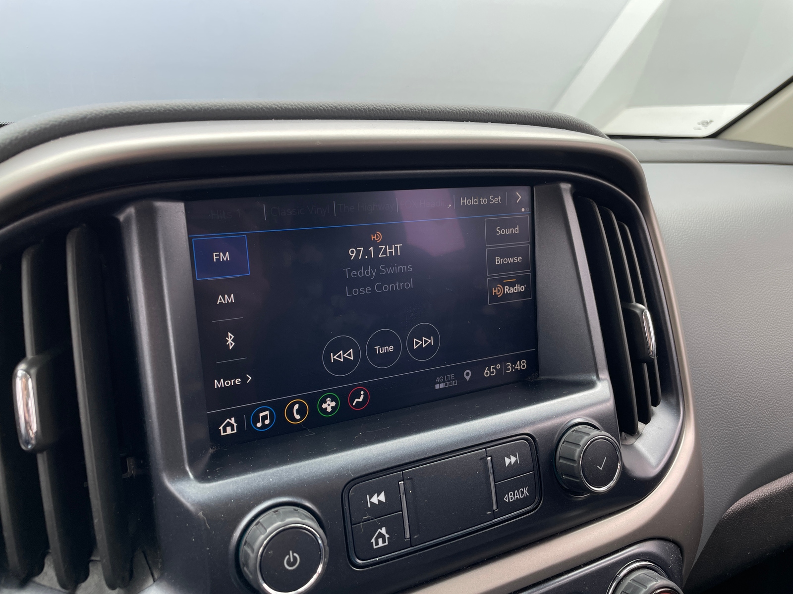 Thumbnail: 2019 Chevrolet Colorado - 3