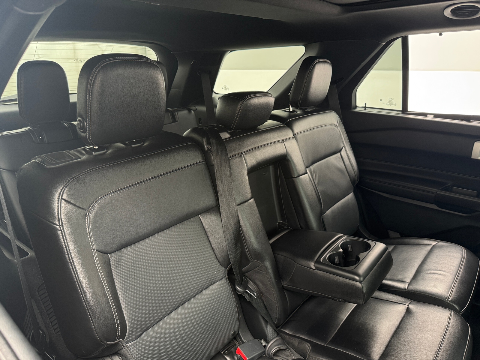 Thumbnail: 2020 Ford Explorer - 5
