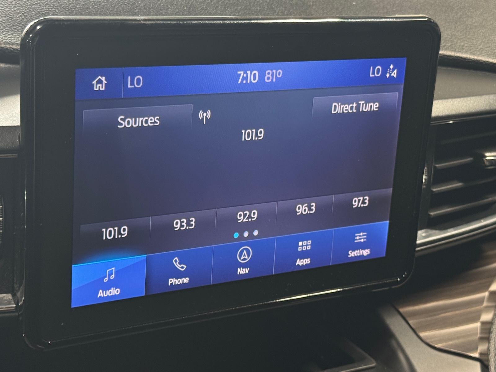 Thumbnail: 2020 Ford Explorer - 3