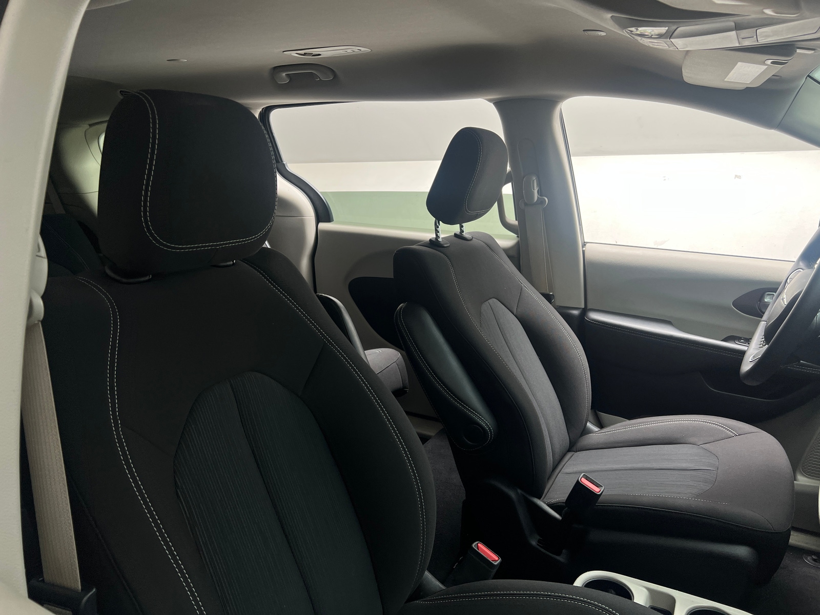 Thumbnail: 2023 Chrysler Voyager - 2