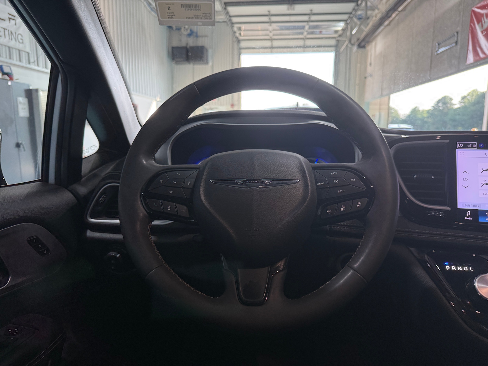 Thumbnail: 2024 Chrysler Pacifica - 4