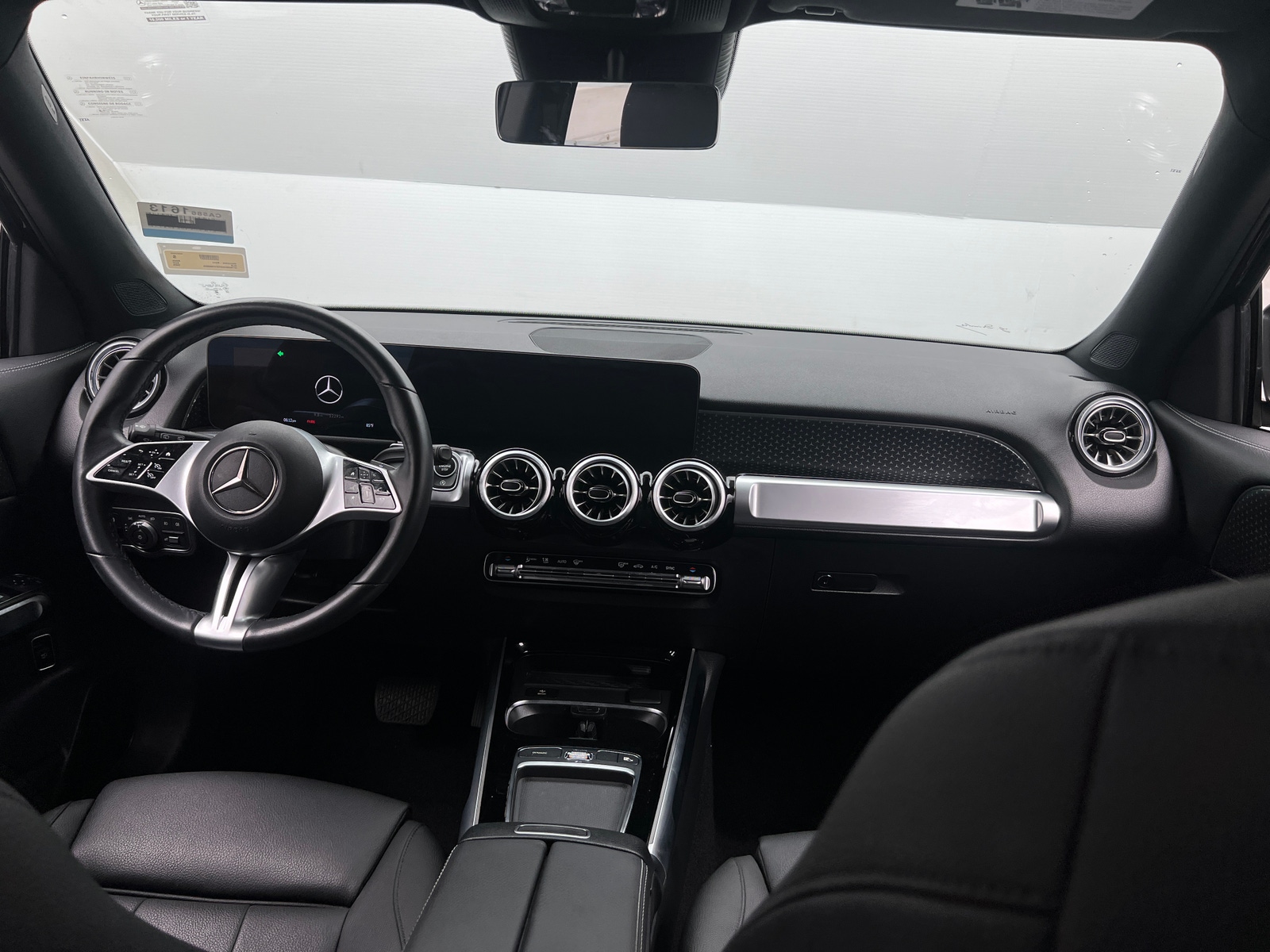 Thumbnail: 2025 Mercedes-Benz GLB - 2