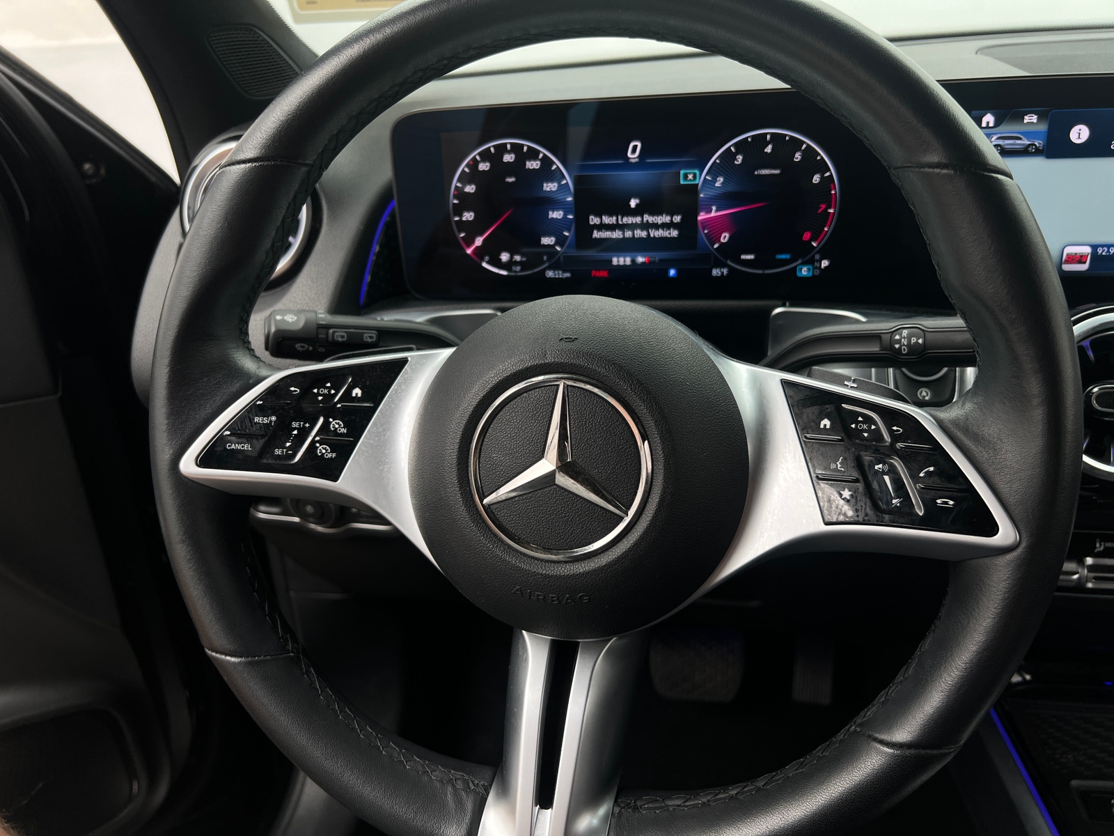 Thumbnail: 2025 Mercedes-Benz GLB - 4