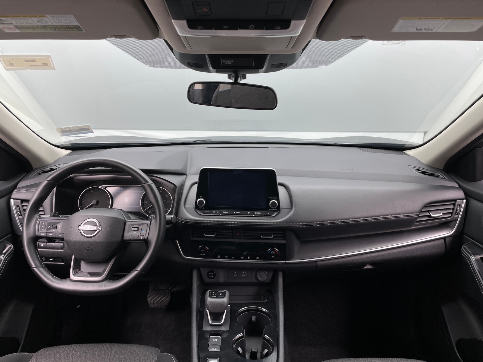 Thumbnail: 2025 Nissan Rogue - 3