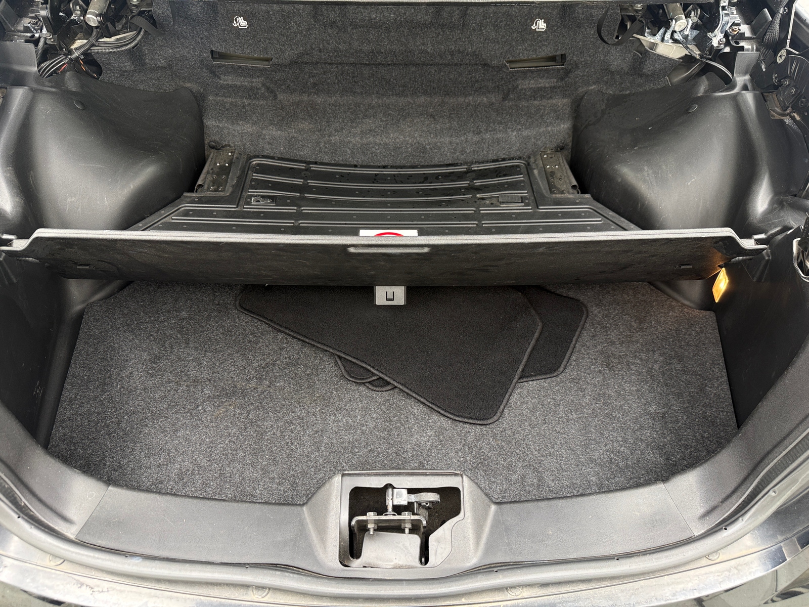Thumbnail: 2012 Chrysler 200 - 6
