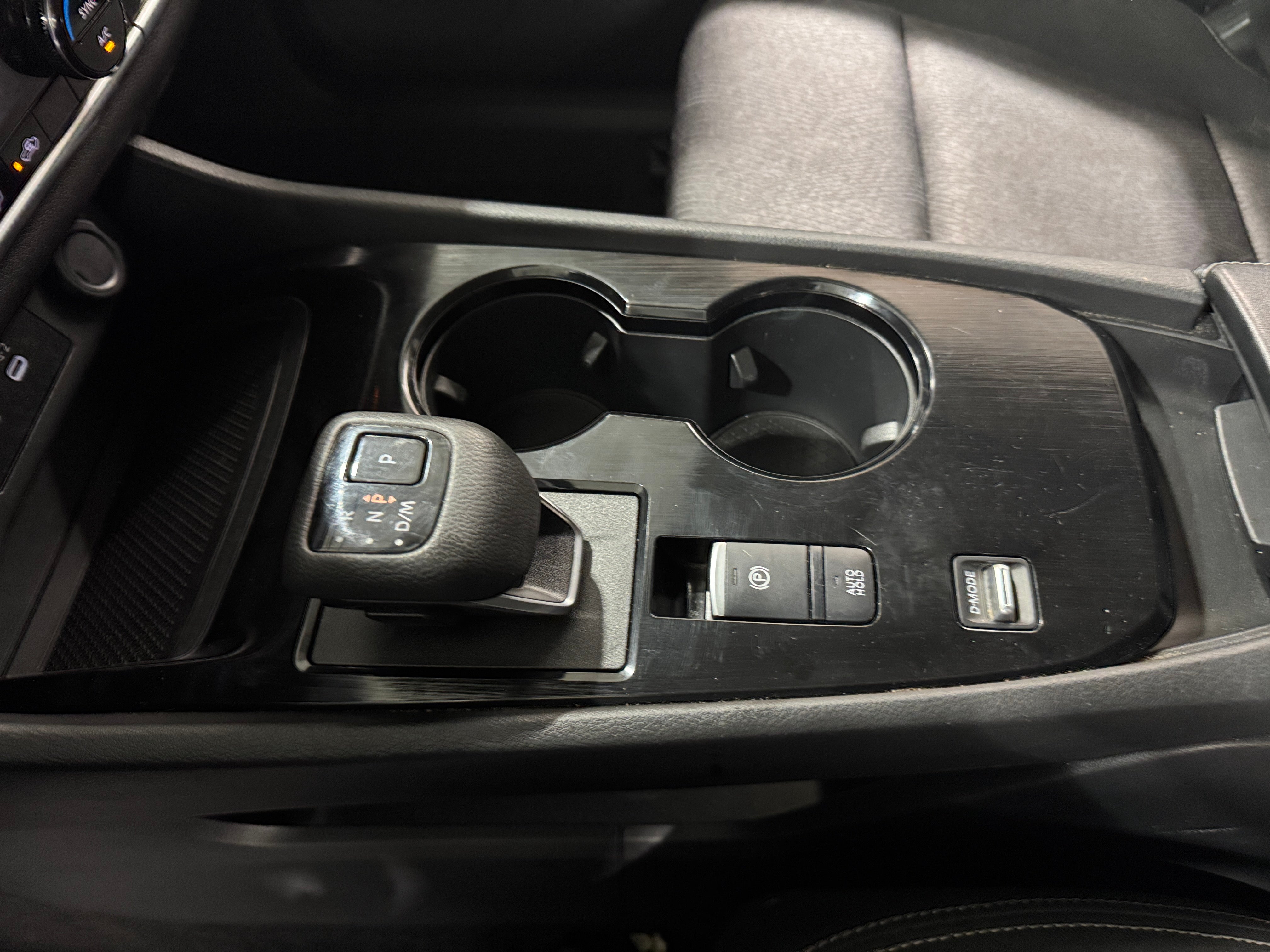 2025 Nissan Rogue SV - Photo 8
