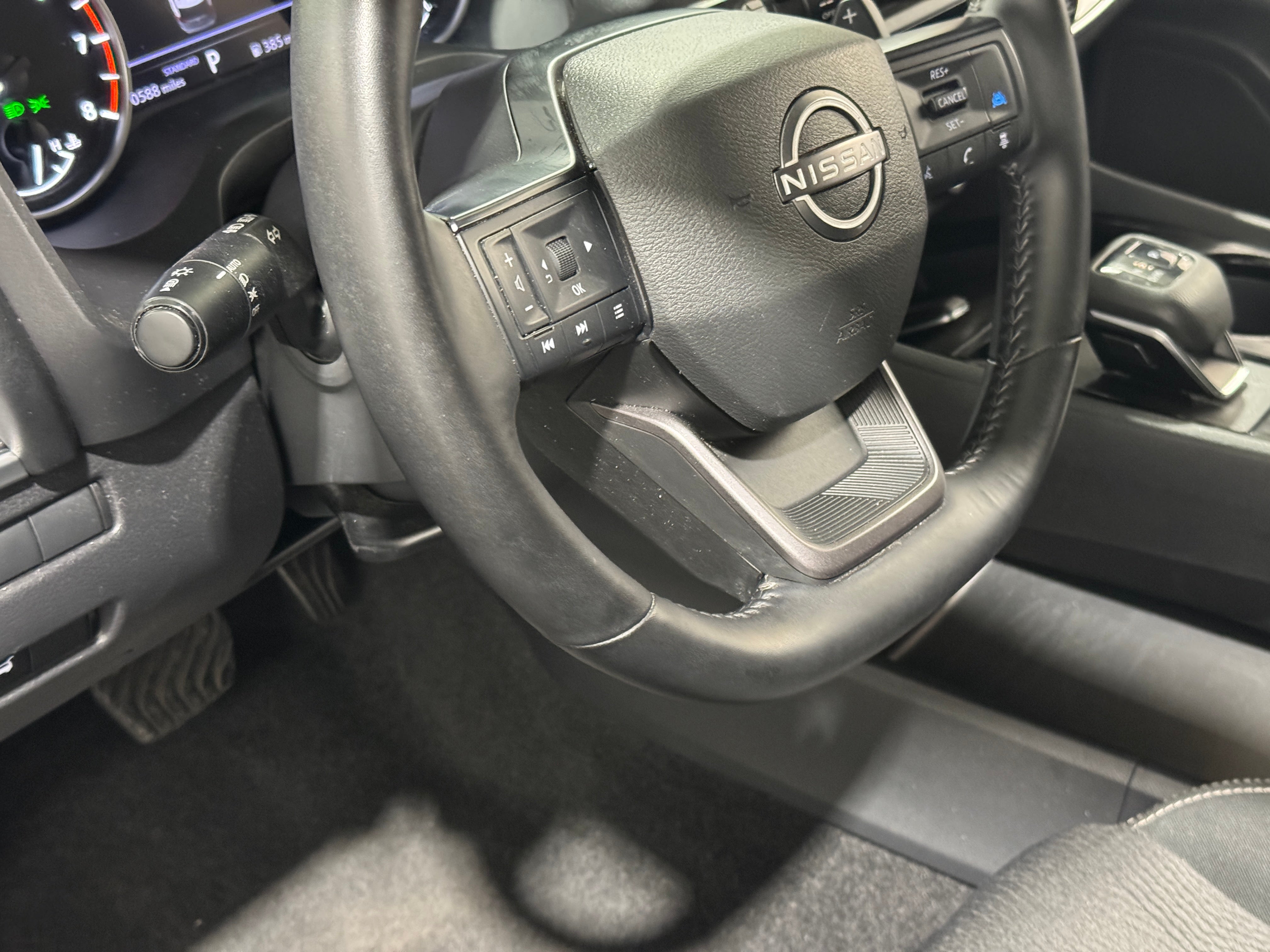 2025 Nissan Rogue SV - Photo 19
