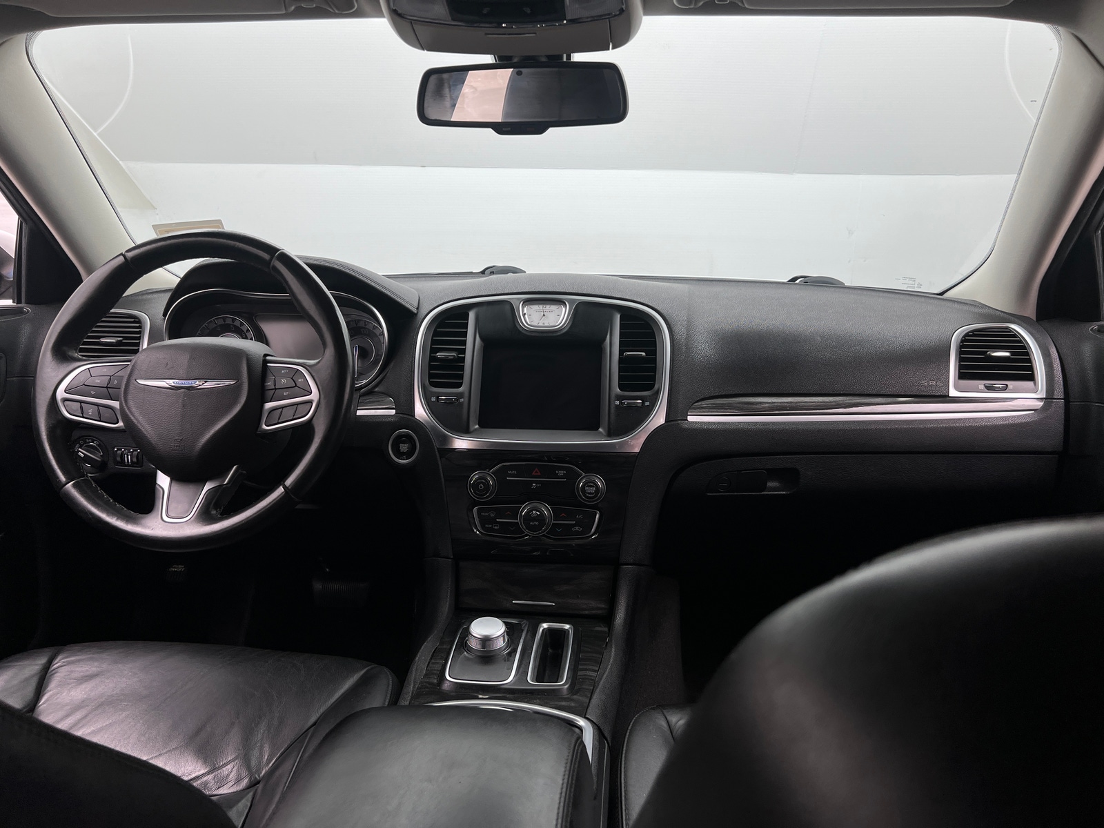 Thumbnail: 2018 Chrysler 300 - 2