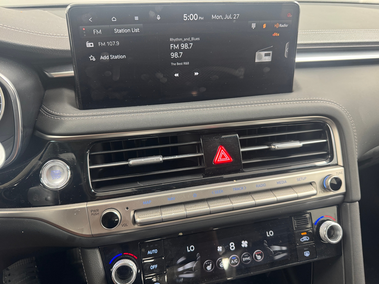 Thumbnail: 2025 Genesis G70 - 3